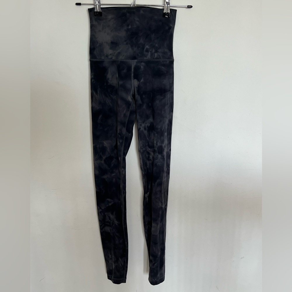 This is a Lululemon Size 2 Grayish color pants